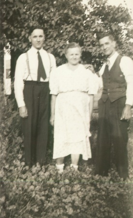 Michael & Ludwika Godek with Son Stephen